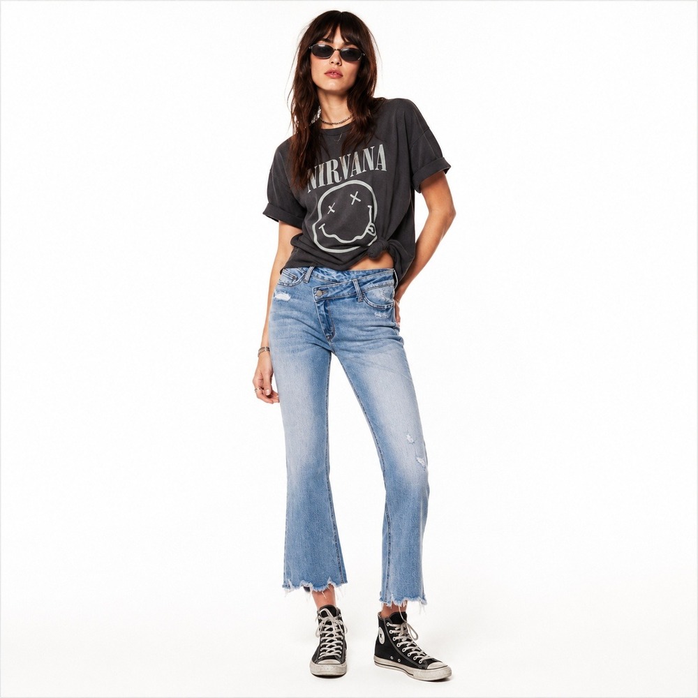Vervet Denim Jeans Cropped Raw Hem Light Wash Distressed Grunge Boho Casual 26